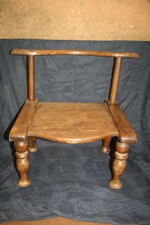 Chaises (Стулья) — Традиционное искусство